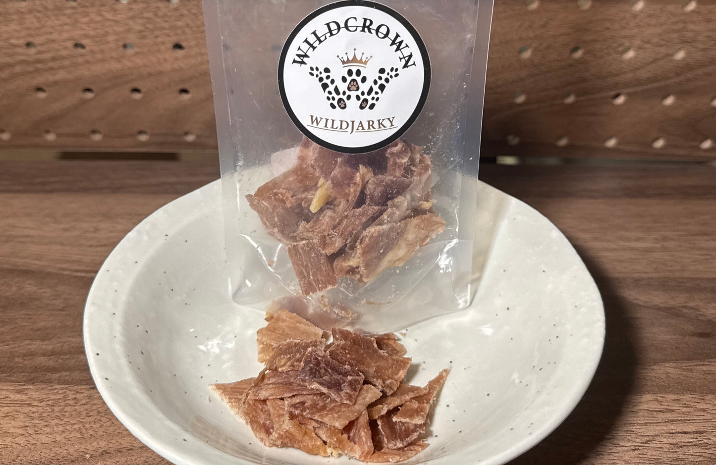 WILD JERKY（ワイルドジャーキー）きざみ 40g｜WHITECROWN豚肉使用